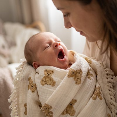 Comment choisir la couverture bébé selon la saison ?